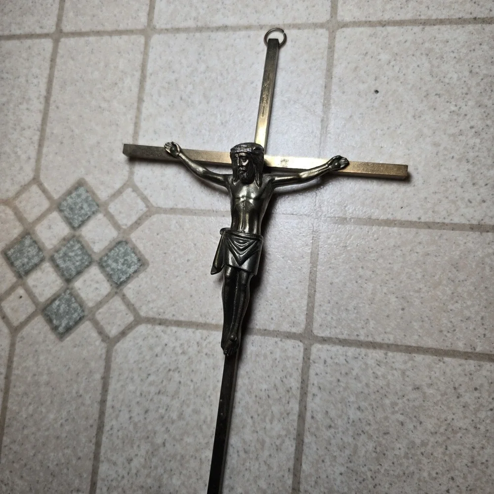 Brass Crucifix With Jesus On Cross Vintage Brass INRI Wall Hanging 10